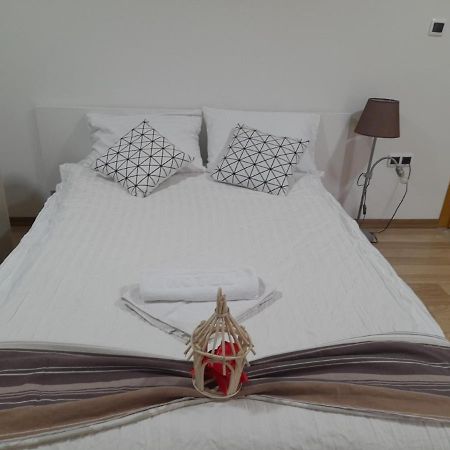 Ferienwohnung Sleep And Drive No1 SJJ Exterior foto